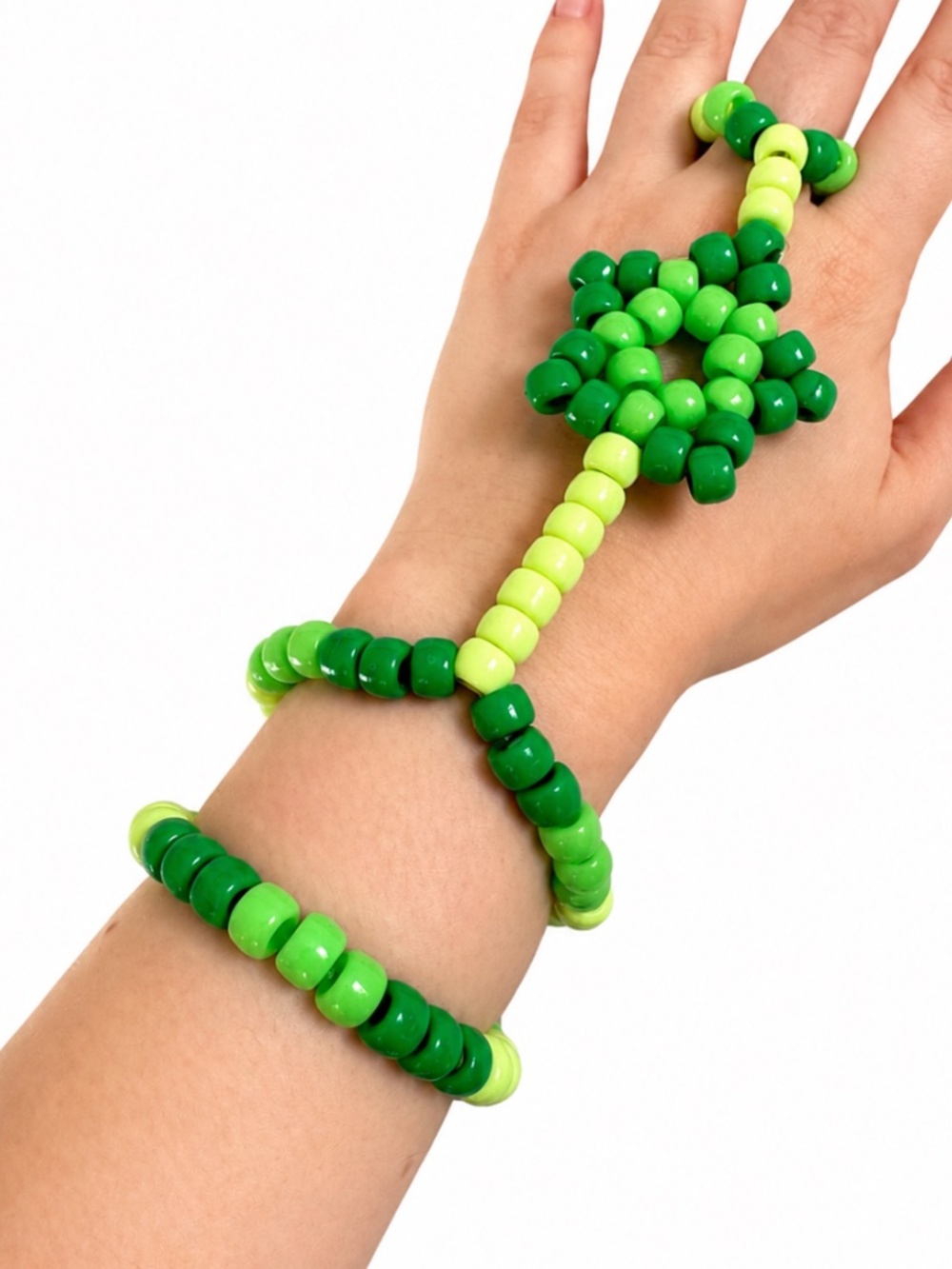 🌱Handmade green Beaded Hand Chain Bracelet Ring 🌱